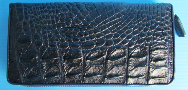 темно-синий женский кошелек-клатч из кожи крокодила
