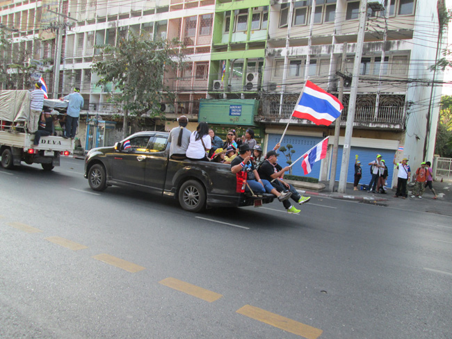 Bangkok_blockade_08