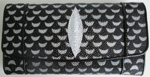 черный с серебряными узорами в виде полумесяцев женский кошелек из кожи морского ската